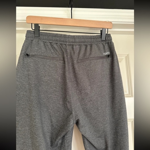 Vuori Sunday Performance Jogger in Charcoal Heather size Small - Picture 9 of 12